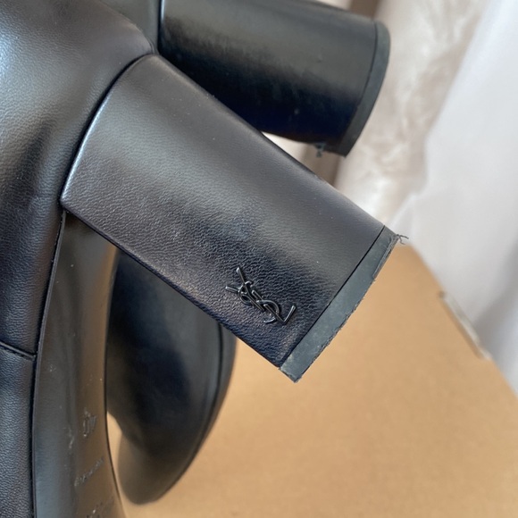 YSL boots, size 40 (runs size small) perfect for SZ 39, black. Very comfortable - Picture 6 of 9
